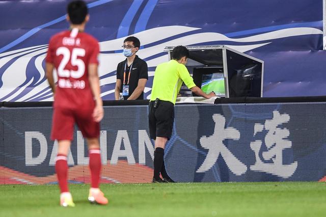 周琦15分首钢惜败广厦 姜伟泽16分吉林胜福建